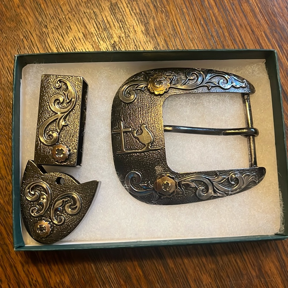 3 Piece Buckle set custom made